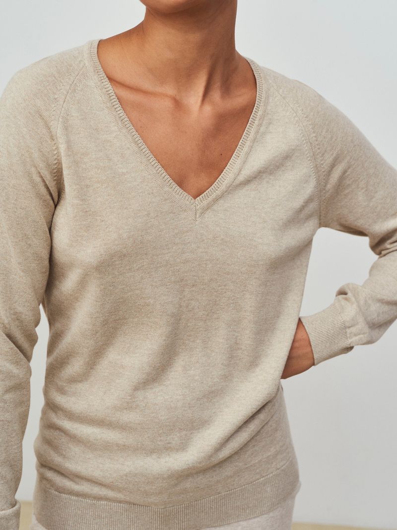 Basic V Neck Sweater 27065 Beige