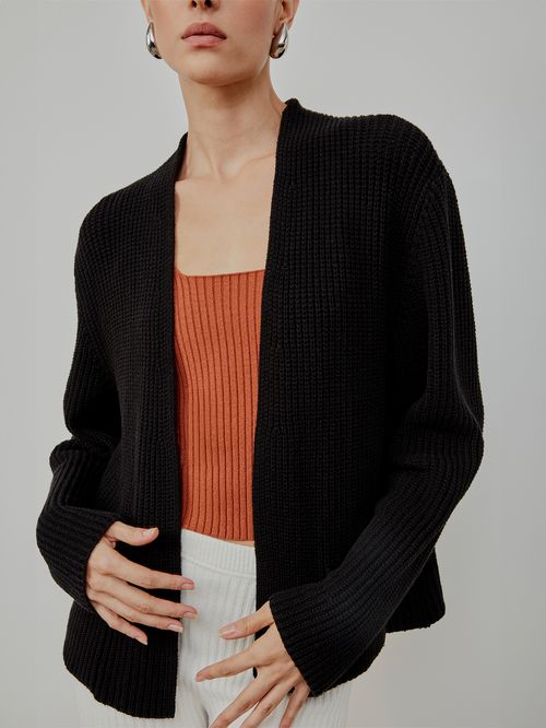 Cardigan Curto com Bolsos Preto