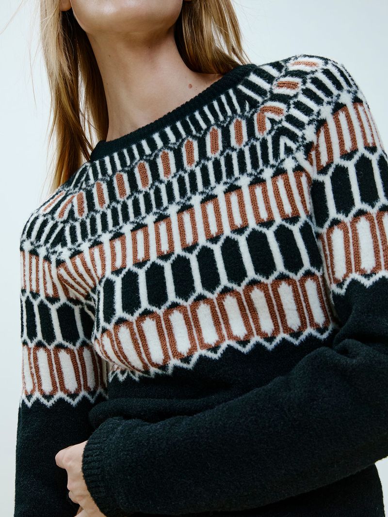 013808P39_3.jpg