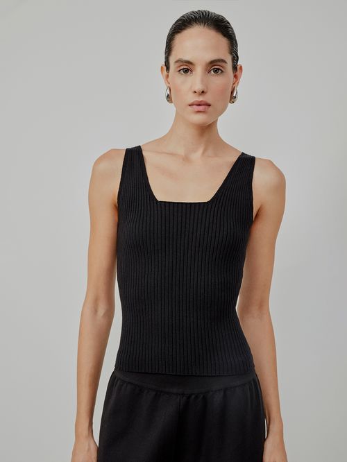 Regata Decote Quadrado Preto