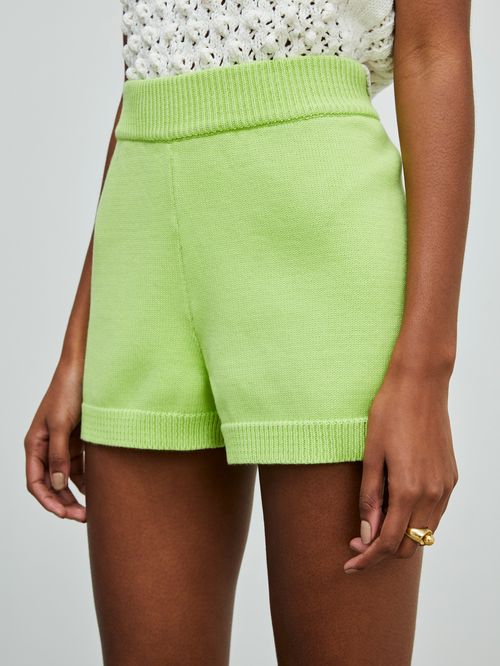 Short Curto em Tricô  Verde lima
