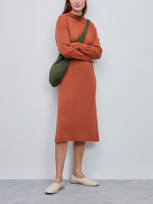 Vestido Básico Midi Ferrugem