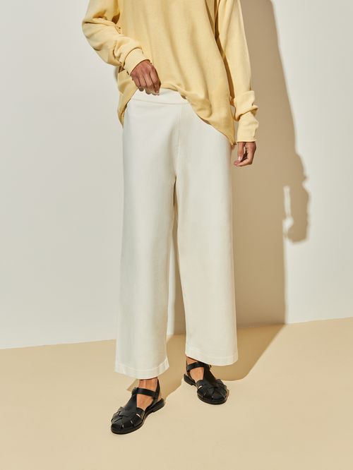 Pantacourt em Tricô Off White