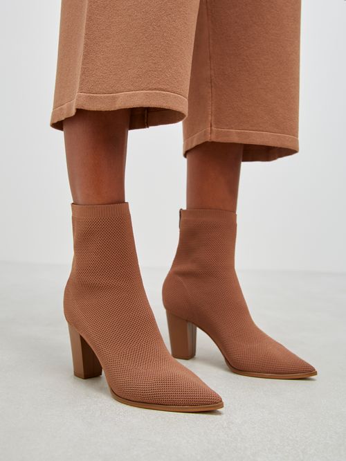 Bota Anselmi Camelo