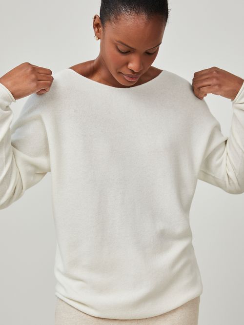100% Cashmere Boat Neck Off White Sweater