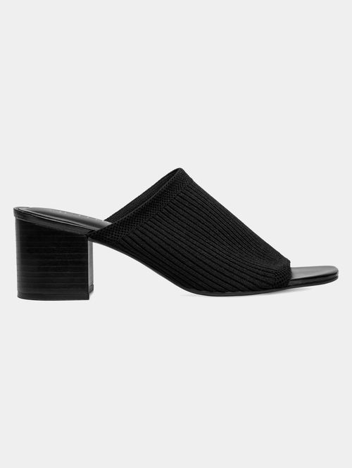 Tamanco em Tricot Preto