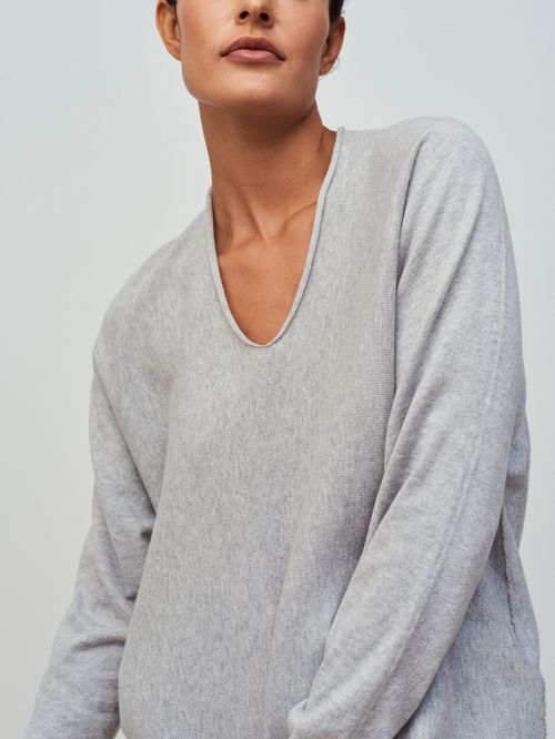 Basic Wide V-Neck Gray