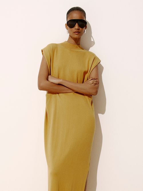 Vestido Longo sem Manga Mostarda