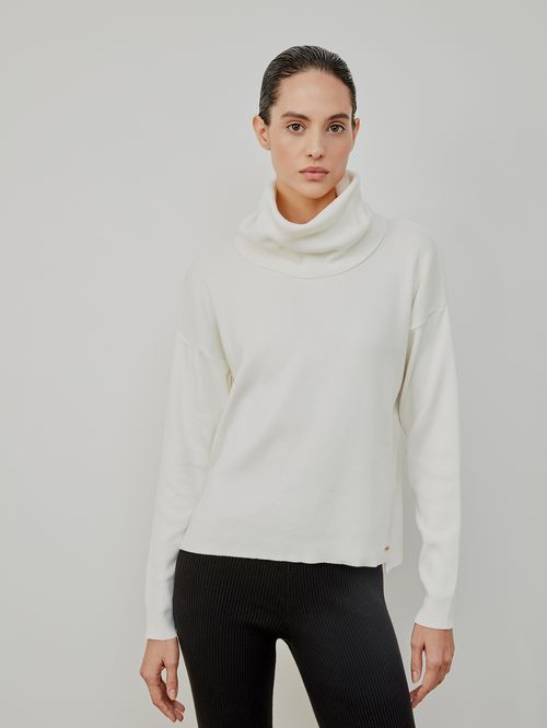 Off-White High Neck Straight Armhole Blouse
