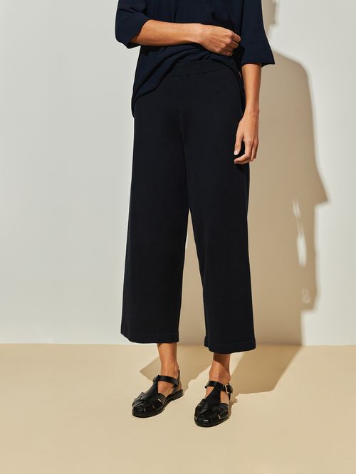 Pantacourt em Tricô Azul Meia Noite