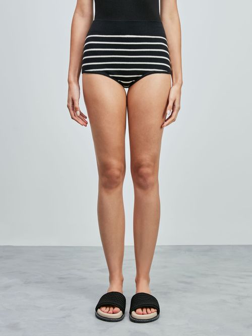 Short Hot Pants Listrado