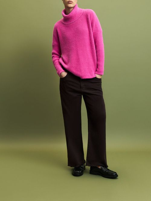 Blusa Ampla com Gola Alta Rosa