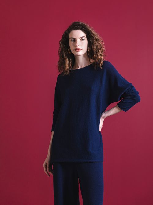 100% Cashmere Boat Neck Sweater Navy Blue