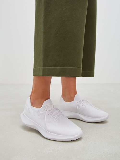 Tênis com Cadarço Branco