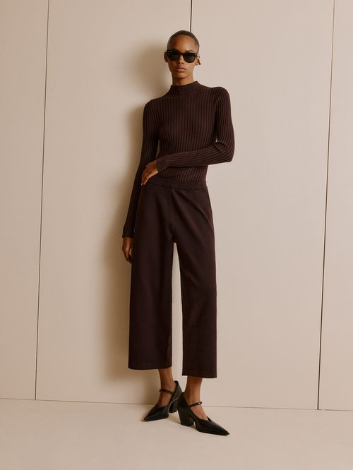 Chocolate Knitted Pantacourt
