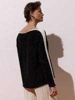 Blusa feminina de tricô 3D com manga morcego e intársia bicolor, da Anselmi