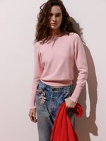 Blusa feminina de tricô 3D com detalhe em botões no punho, da Anselmi