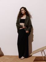 Casaco longo feminino de tricô 3D com silhueta cocoon, da Anselmi