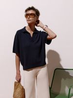 Blusa ampla feminina de tricô Milano com gola polo, da Anselmi