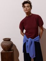 Blusa feminina de tricô 3D com decote redondo e manga japonesa, da Anselmi